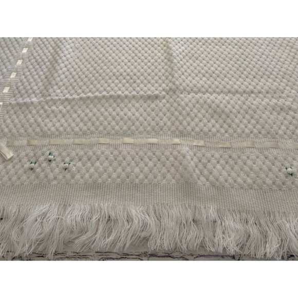 Vintage Carson Pirie Scott White‎ Embroidered Baby Blanket 38 x 42 Spain Acrylic - Picture 16 of 16